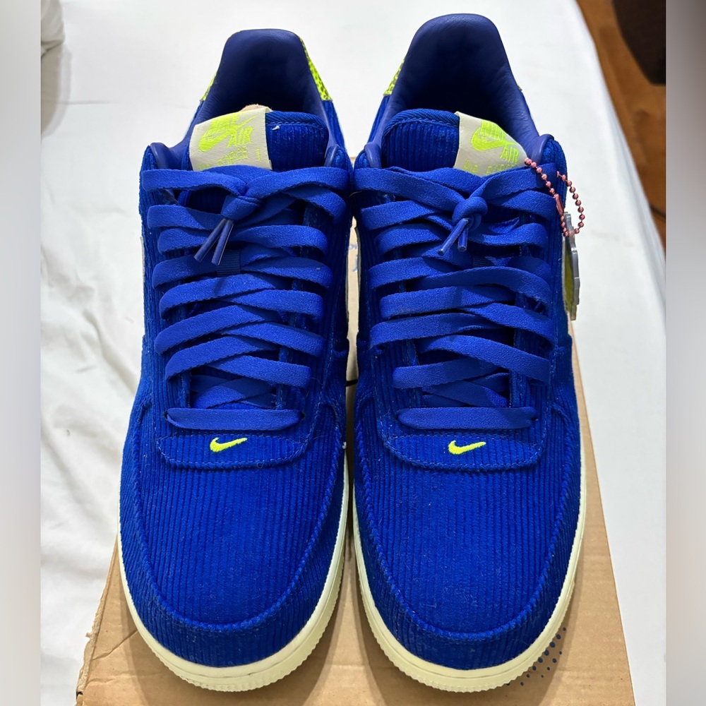 NIKE AIR FORCE 1 x OLIVIA KIM (MEN’S SIZE 10.5)